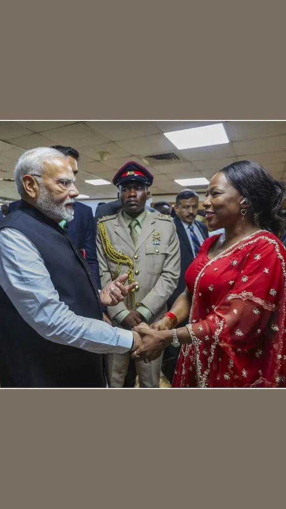 PHOTOS: घाना की संसद में भारतीय संस्कृति की झलक, एक सांसद ने बांधा सेहरा तो दूसरी बनीं दुल्हन; PM मोदी ने सराहा