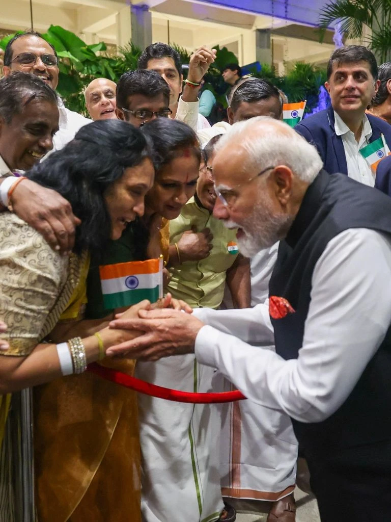 गार्ड ऑफ ऑनर, मित्र विभूषण, तोपों की सलामी... फोटोज में देखिए पीएम मोदी के श्रीलंका दौरे के खास पल