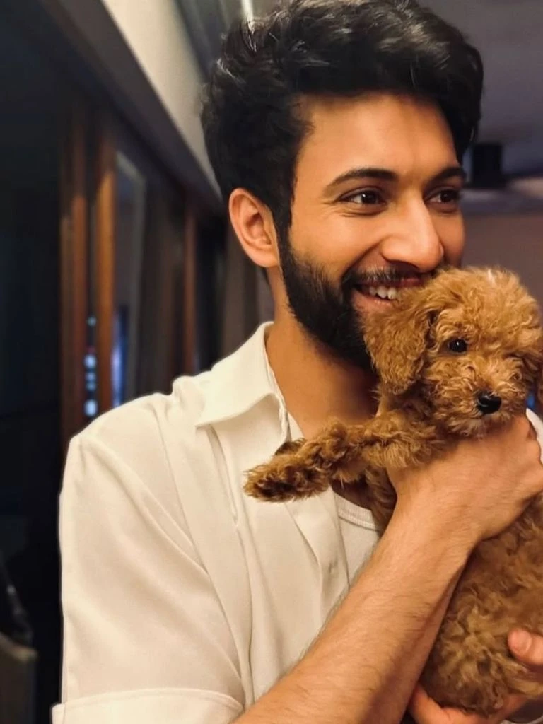 National Pet Day पर बॉलीवुड सेलेब्स ने शेयर किए अपने पेट्स के साथ बिताए प्यारे मोमेंट्स