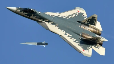 Su-57 फाइटर जेट को रूस ने बनाया और भी घातक, जोड़ा हाइपरसोनिक मिसाइल जिरकॉन, भारत को लुभाने की कोशिश?